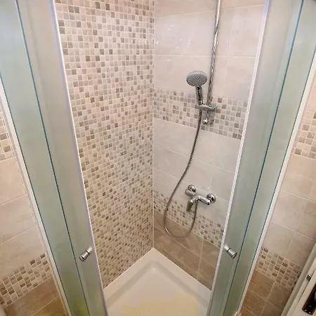 Noah Apartment